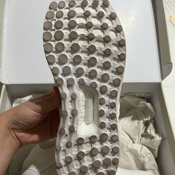 Adidas - Picture 4 of 4